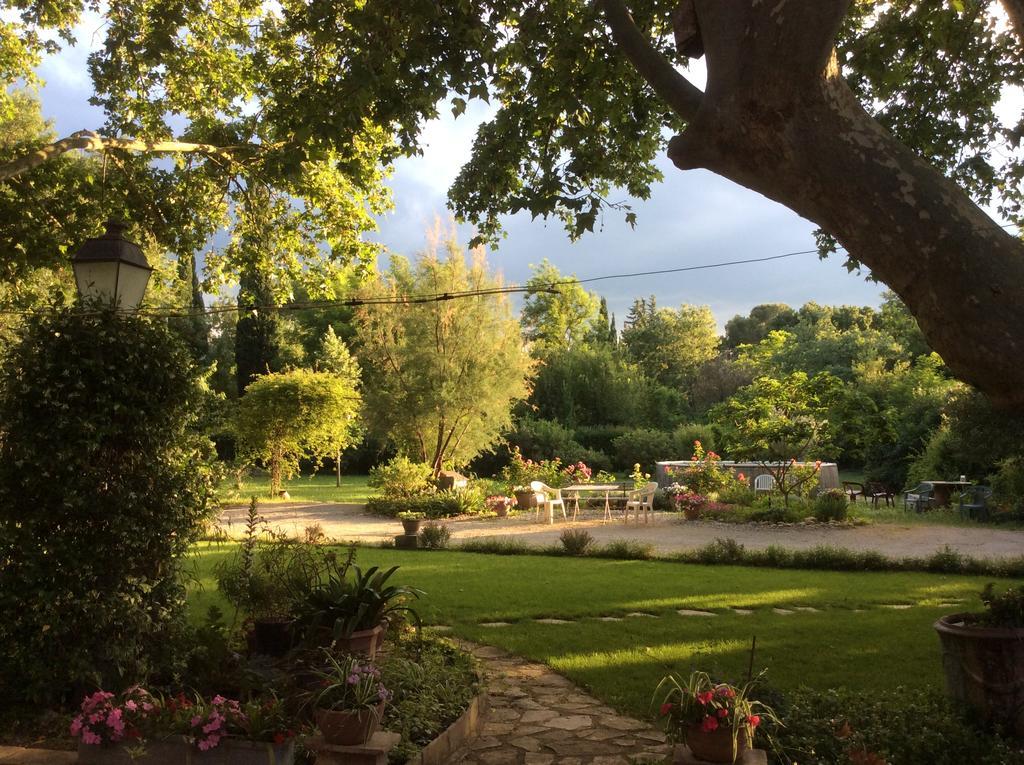 Willa La Petite Seigneurette Villeneuve-lès-Avignon Zewnętrze zdjęcie